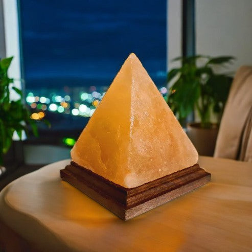 Himalaya-Salzlampe – Pyramidenform