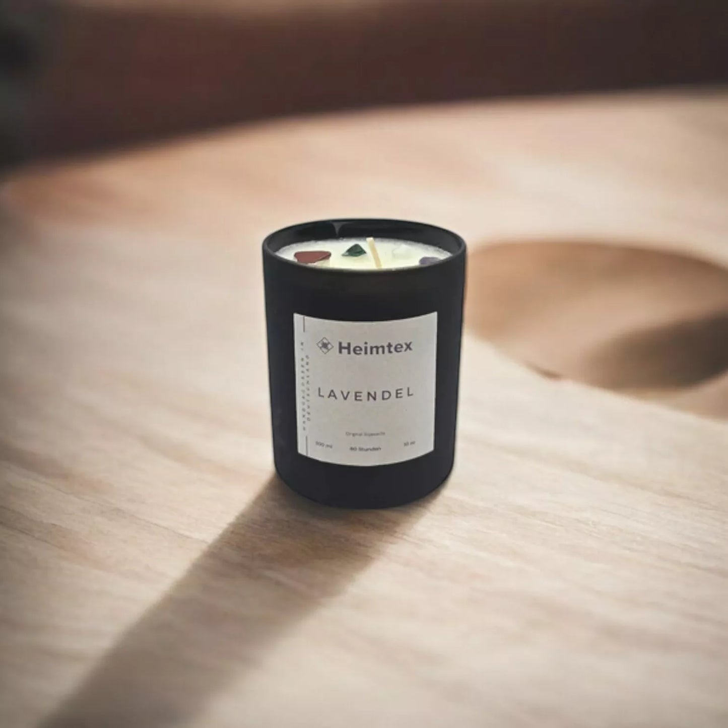 Handgefertigte Chakra-Kerze 300ml –80h Brenndauer, mit Chakra-Steinen