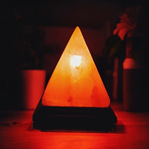 Himalaya-Salzlampe – Pyramidenform