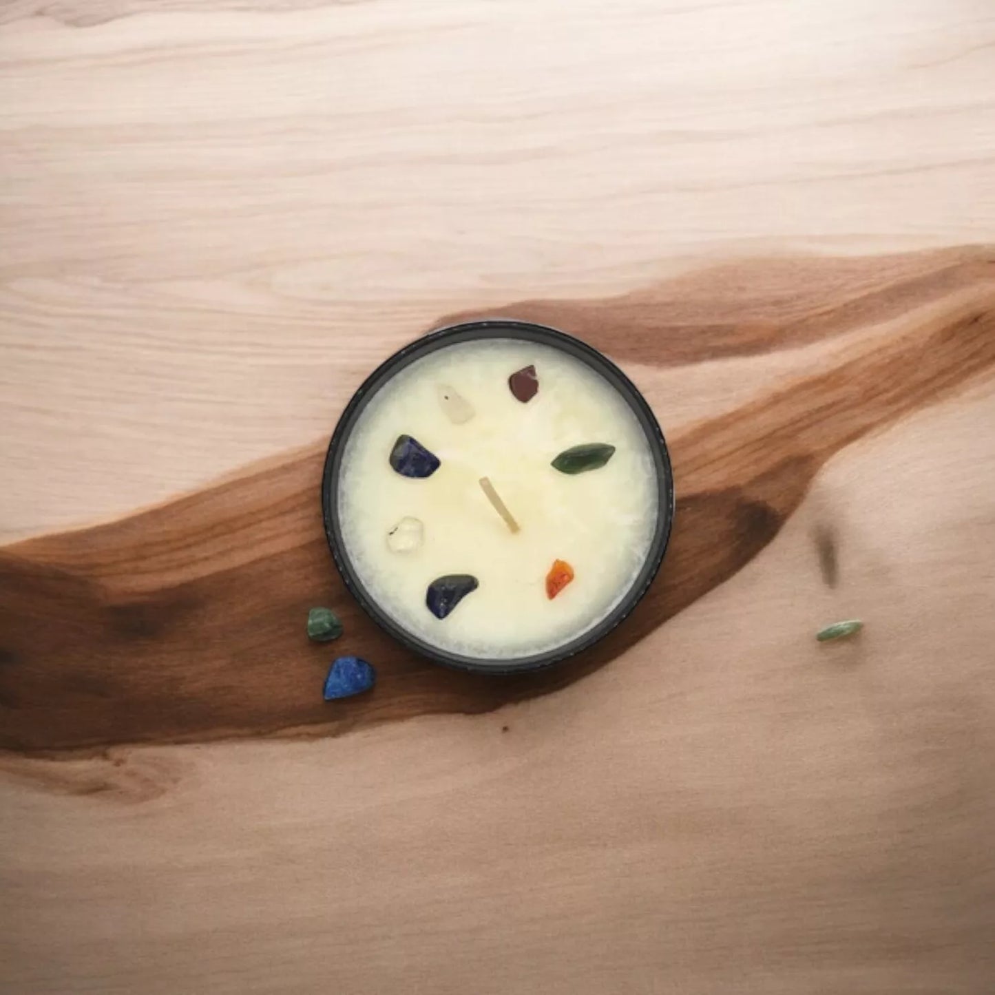 Handgefertigte Chakra-Kerze 300ml –80h Brenndauer, mit Chakra-Steinen