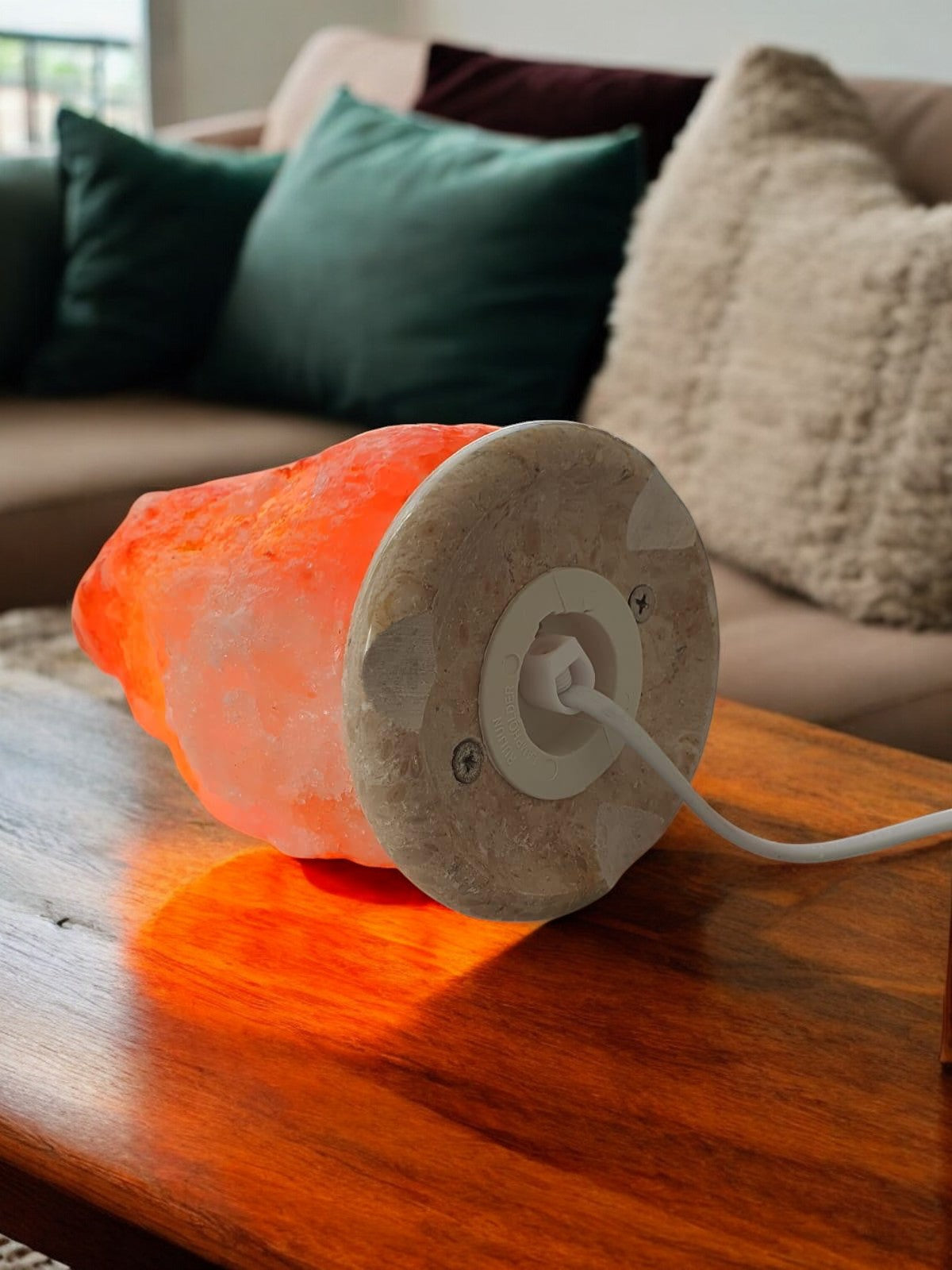 Natürliche Himalaya Salzlampe mit Marmor-Basis –Einzigartige Wohlfühlbeleuchtung